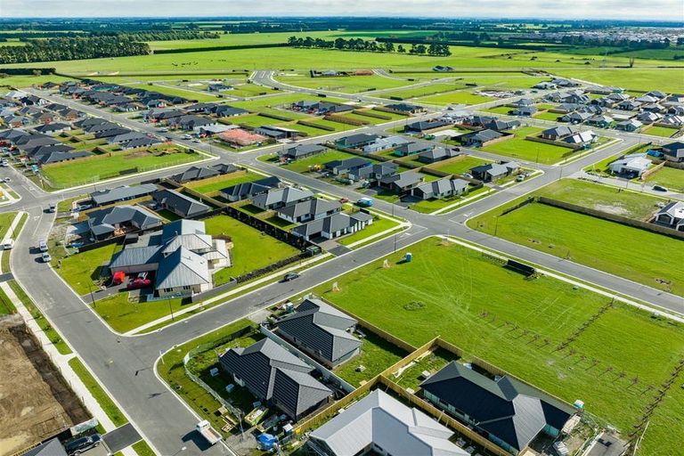 Photo of property in 19 Busby Way, Rolleston, 7614