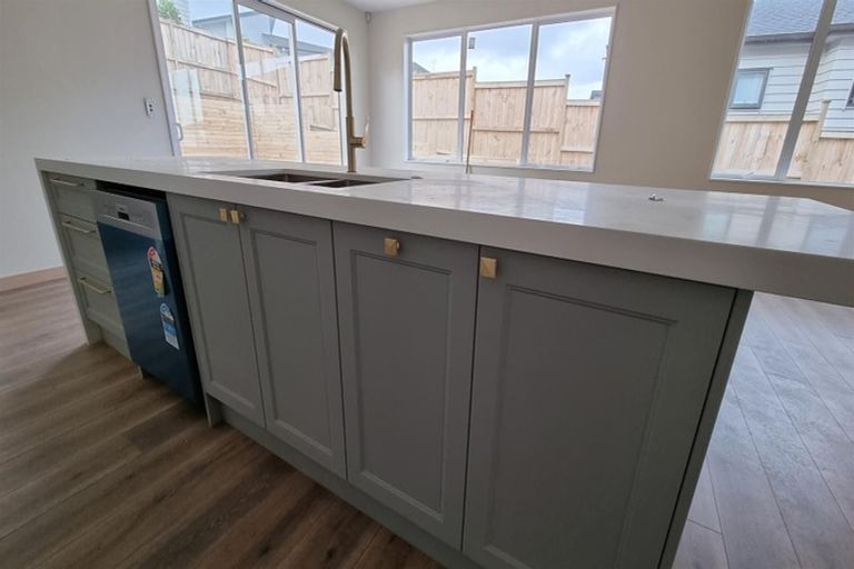 Photo of property in 135 Ormonde Drive, Silverdale, 0932