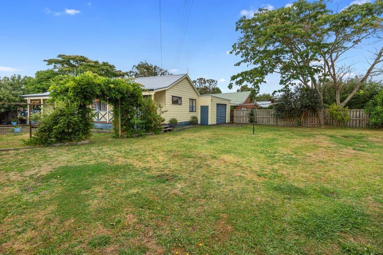 Photo of property in 27 Radiata Street, Fairview Downs, Hamilton, 3214