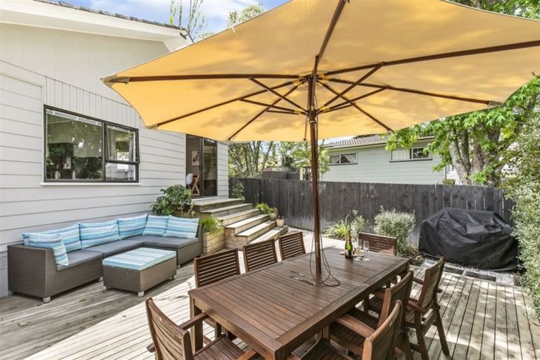 Photo of property in 22 Spargo Road, Massey, Auckland, 0614