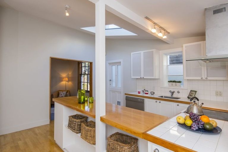 Photo of property in 7 Cottleville Terrace, Thorndon, Wellington, 6011