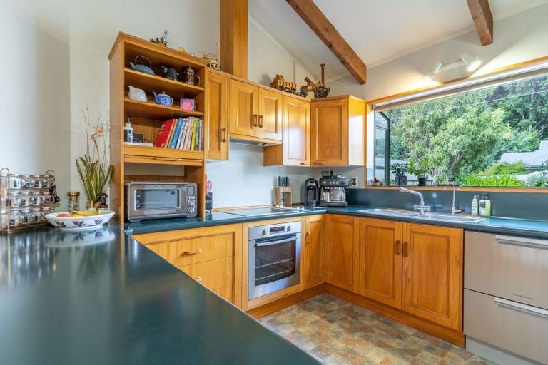 Photo of property in 10 Calder Place, Winton, 9720