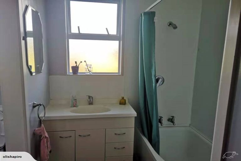 Photo of property in 35a Ranui Terrace, Tawa, Wellington, 5028