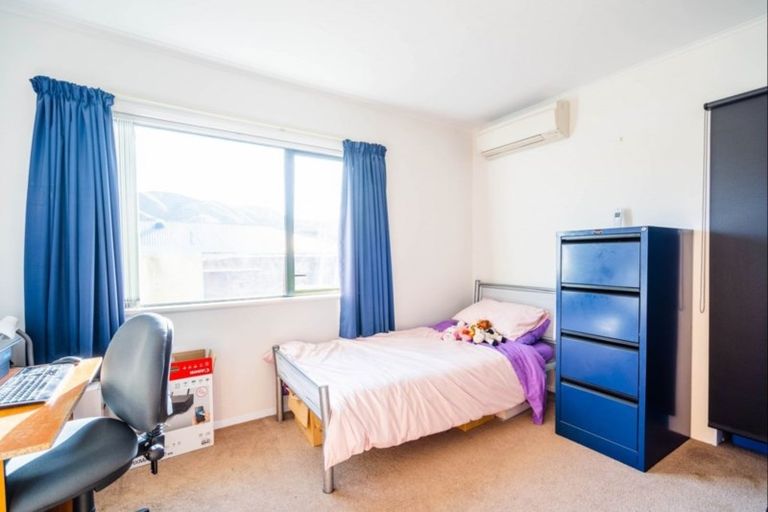 Photo of property in 4 Gray Street, Pukerua Bay, 5026
