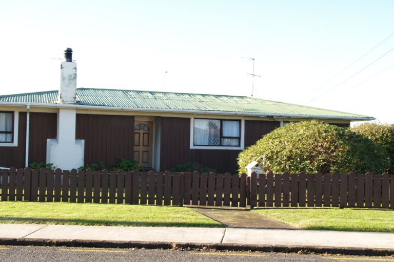 Photo of property in 10 Mayflower Close, Mangere East, Auckland, 2024