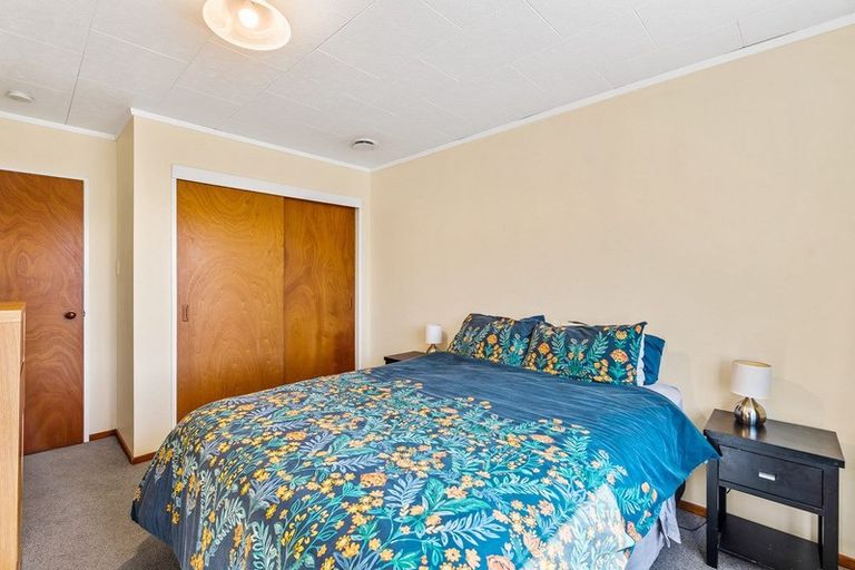 Photo of property in 72 Kapanui Road, Waikanae, 5036