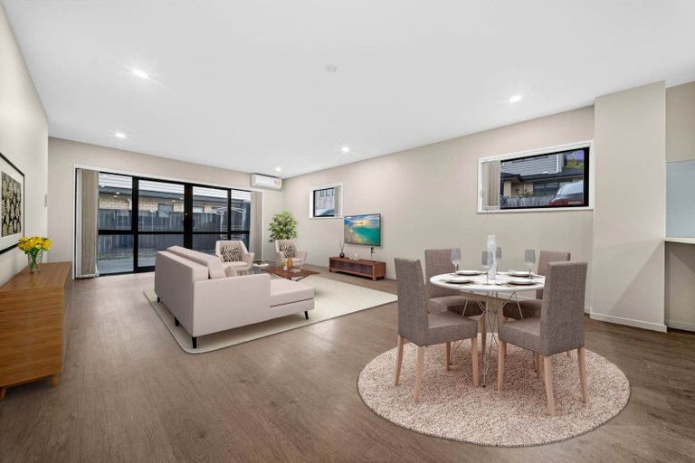 Photo of property in 20 Millcroft Lane, Ranui, Auckland, 0612