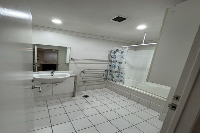 Photo of property in 4n/160 Symonds Street, Eden Terrace, Auckland, 1010