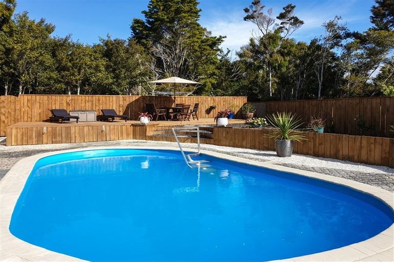 Photo of property in 2 Arabella Road, Opua, 0200