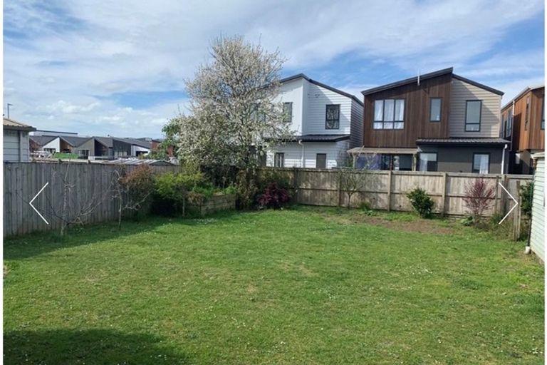 Photo of property in 22 Arimu Road, Papakura, 2110