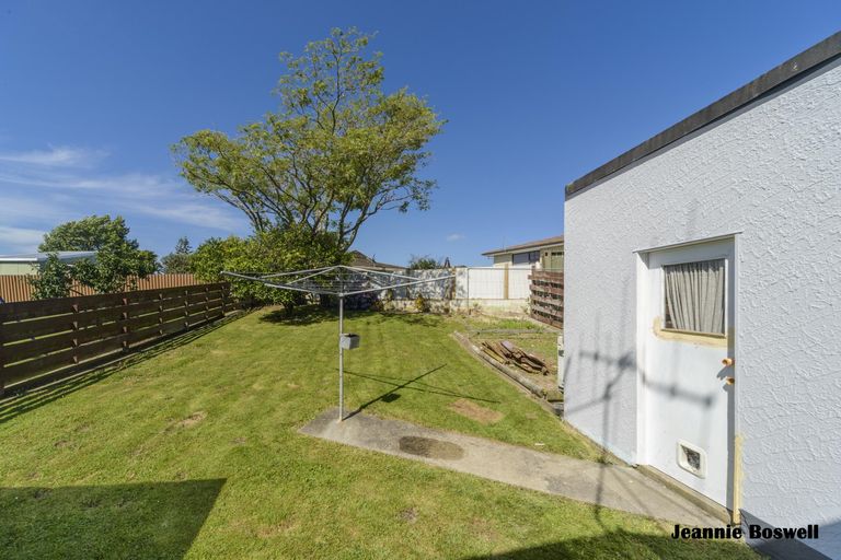 Photo of property in 89 Wikiriwhi Crescent, Awapuni, Palmerston North, 4412