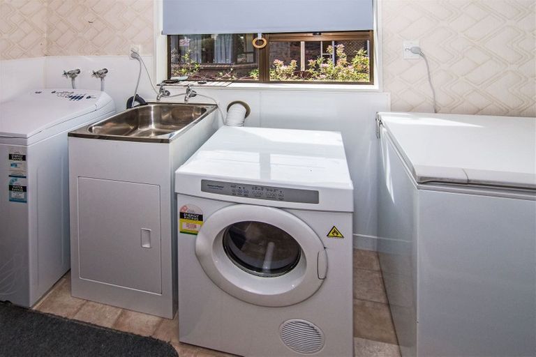 Photo of property in 6 Rewa Place, Lansdowne, Masterton, 5810