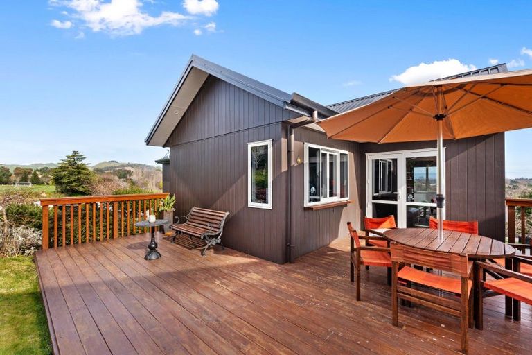 Photo of property in 17 Iona Road, Havelock North, 4130