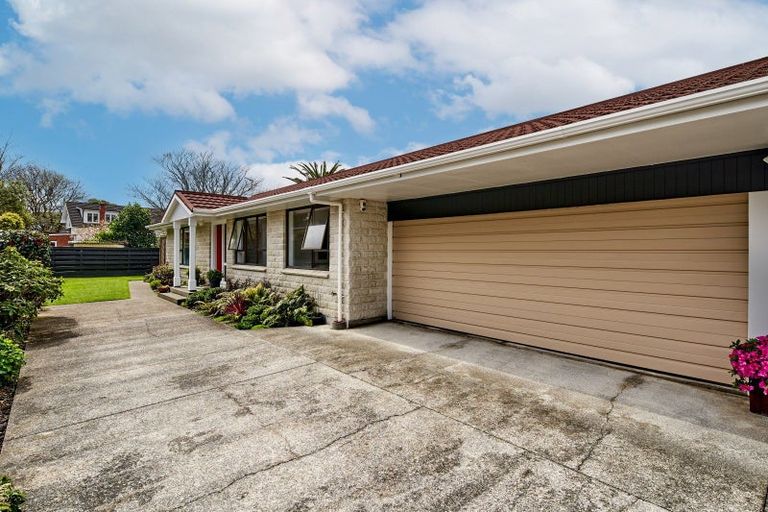 Photo of property in 19b Totara Crescent, Woburn, Lower Hutt, 5010