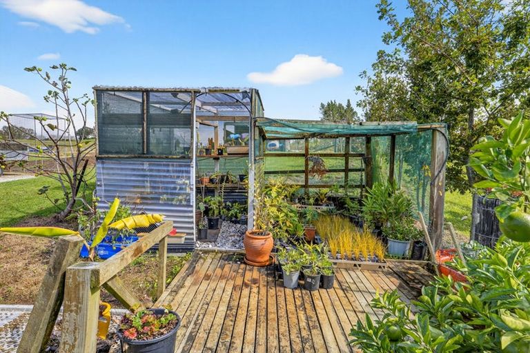 Photo of property in 252 Oneriri Road, Kaiwaka, 0573