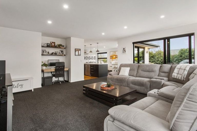 Photo of property in 19 Whincops Road, Halswell, Christchurch, 8025