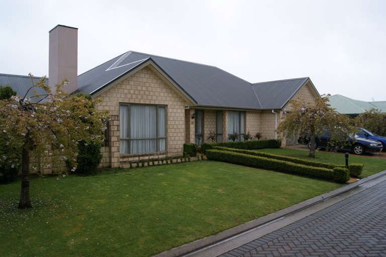 Photo of property in 18 Birchwood Close, Prebbleton, 7604