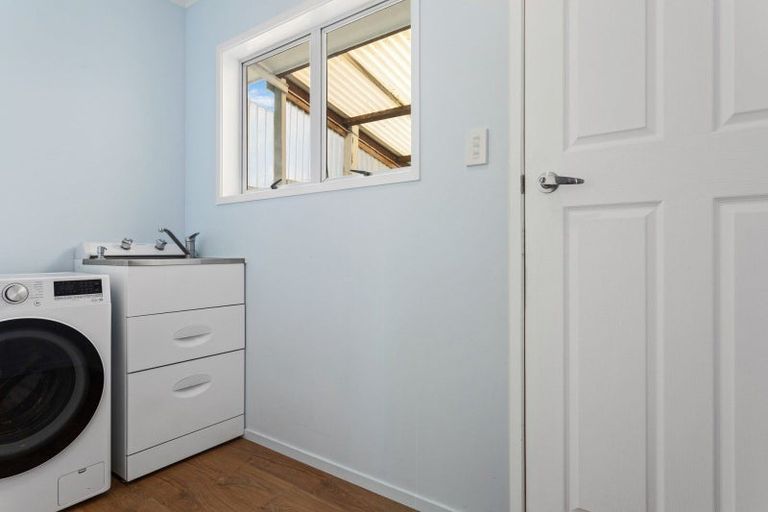 Photo of property in 14 Hinau Place, Edgecumbe, 3120