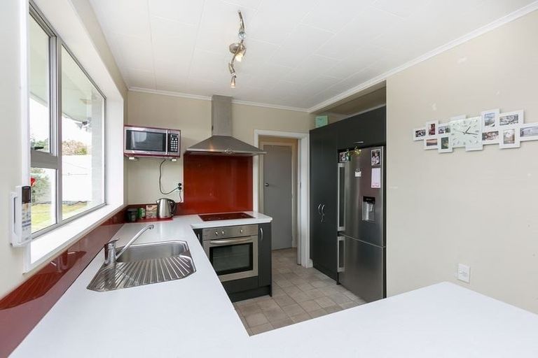 Photo of property in 11 Warkworth Grove, Bell Block, New Plymouth, 4312