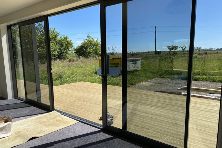 Photo of property in 121 Waikawa Beach Road, Manakau, Levin, 5573
