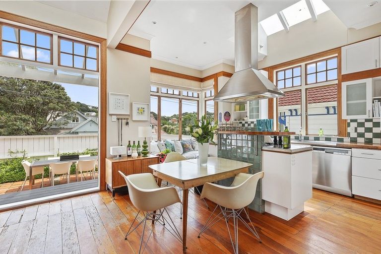 Photo of property in 41 Rimu Road, Kelburn, Wellington, 6012