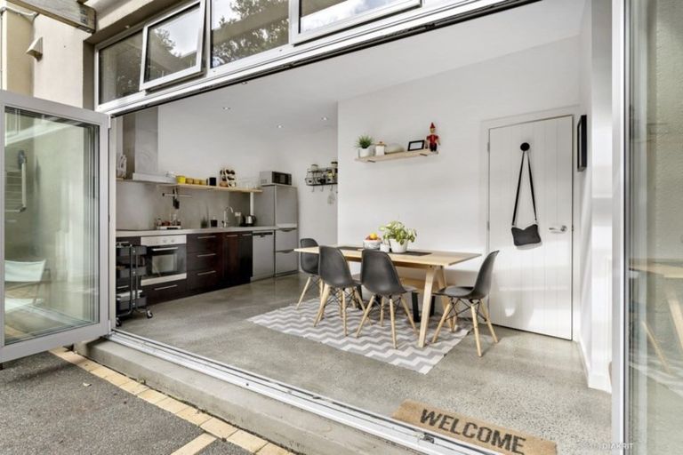 Photo of property in 6/59 Mortimer Terrace, Brooklyn, Wellington, 6021