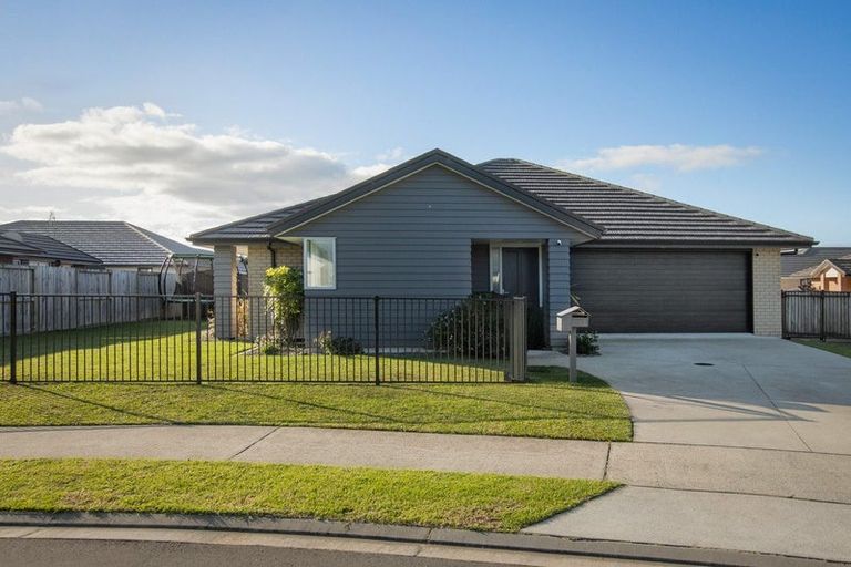 Photo of property in 8 Eastbank Drive, Katikati, 3129