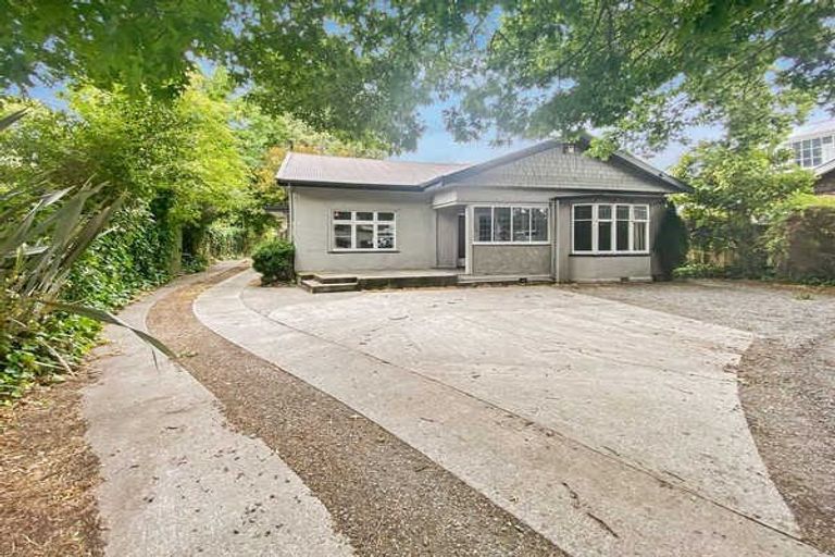 Photo of property in 22 Straven Road, Riccarton, Christchurch, 8011