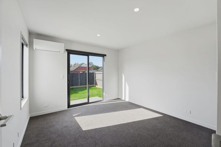 Photo of property in 30a Paddington Street, Northcote, Christchurch, 8052