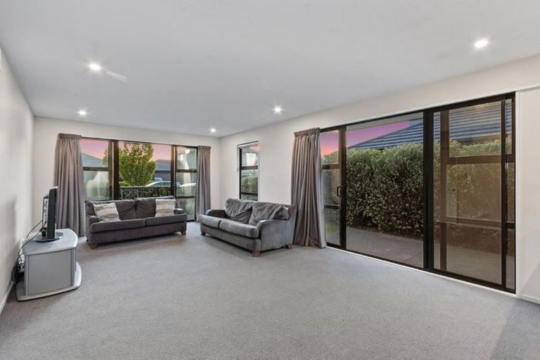 Photo of property in 3 Robalan Close, Halswell, Christchurch, 8025