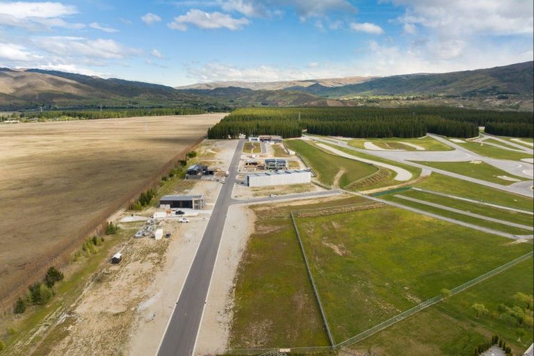 Photo of property in 10 Quinns Way, Cromwell, 9384