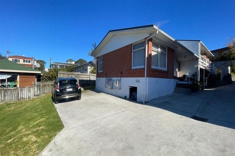 Photo of property in 12c Dawn Place, Te Atatu South, Auckland, 0610