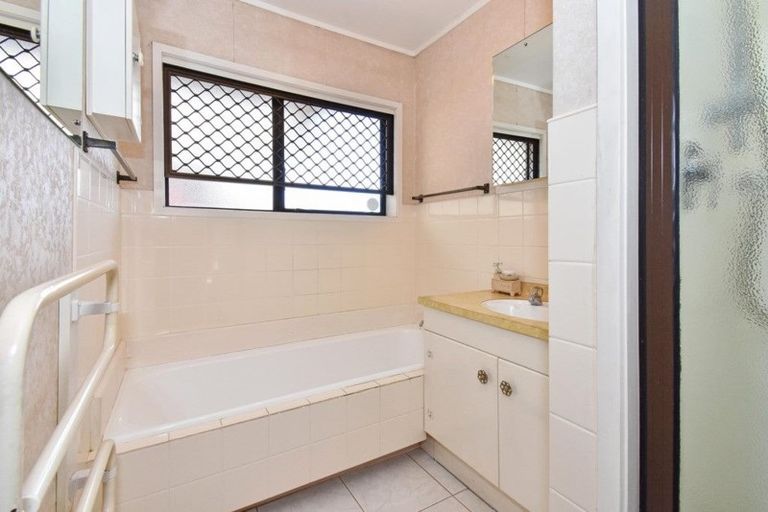 Photo of property in 2/30 Hoteo Avenue, Papatoetoe, Auckland, 2025