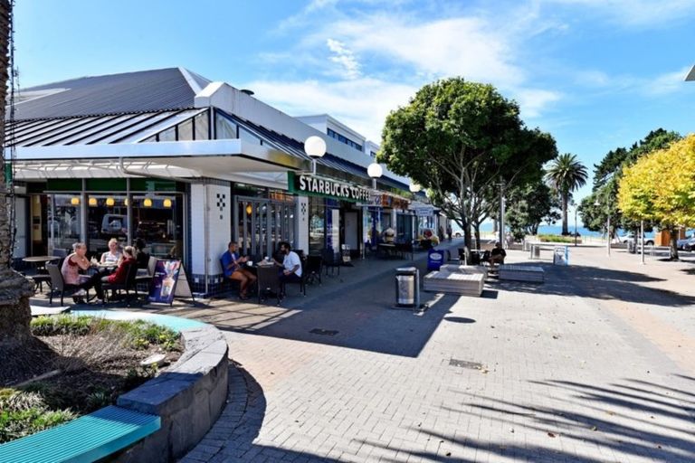 Photo of property in 4/768 Beach Road, Browns Bay, Auckland, 0630