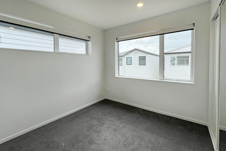Photo of property in 16 Te Kaapia Road, Papakura, 2110