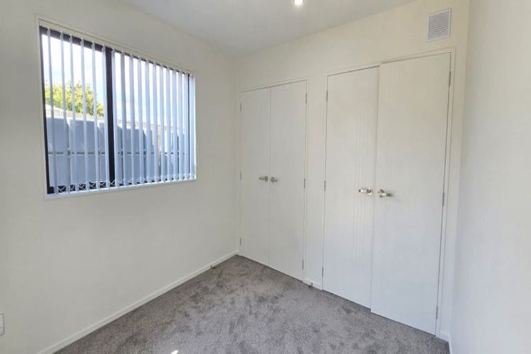 Photo of property in 8b Nield Road, Manurewa, Auckland, 2102