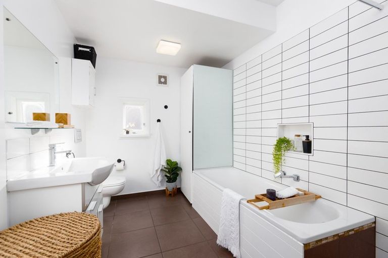 Photo of property in 1/222 Vanguard Street, Nelson South, Nelson, 7010