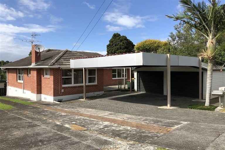 Photo of property in 57 Hutchinsons Road, Bucklands Beach, Auckland, 2014