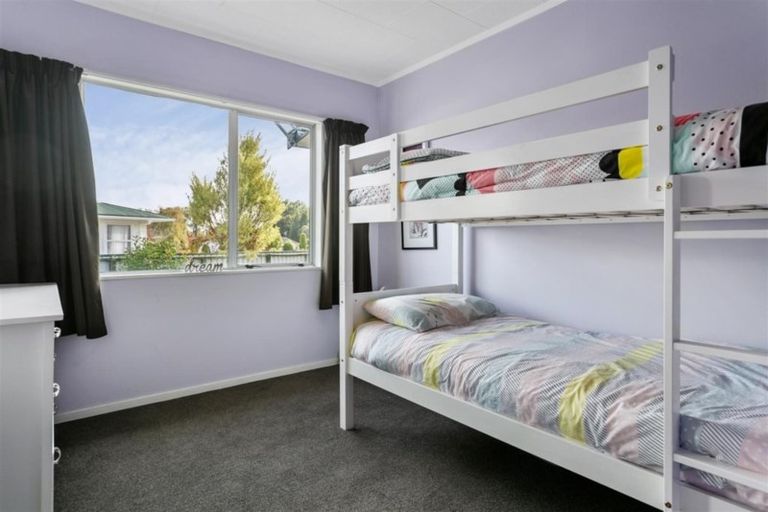 Photo of property in 104 Richmond Avenue, Richmond Heights, Taupo, 3330