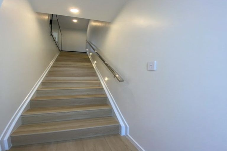 Photo of property in 11 Papa Takaro Lane, Flat Bush, Auckland, 2019