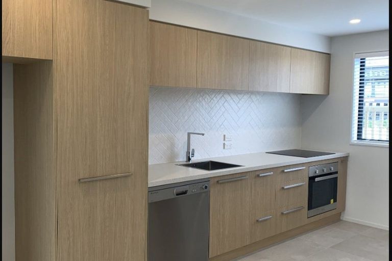 Photo of property in 116b Blenheim Road, Riccarton, Christchurch, 8041