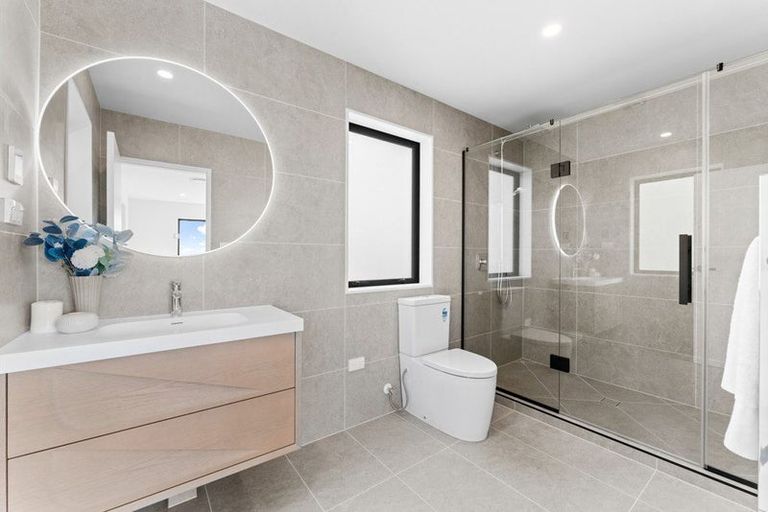 Photo of property in 3 Anehu Place, Greenhithe, Auckland, 0632