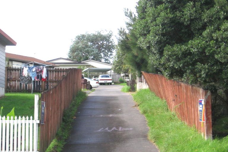 Photo of property in 19 Borich Road, Sunnyvale, Auckland, 0612
