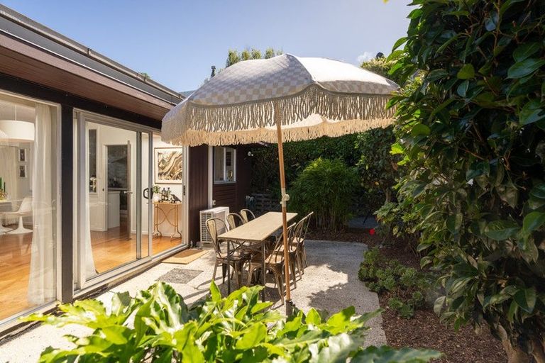 Photo of property in 6 Stormont Place, Kingston, Wellington, 6021