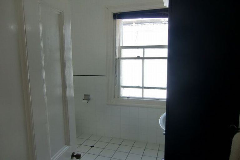 Photo of property in 2/209 Ponsonby Road, Ponsonby, Auckland, 1011