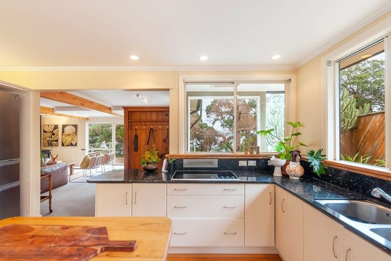 Photo of property in 73 Bay View Road, Whangarei Heads, Whangarei, 0174