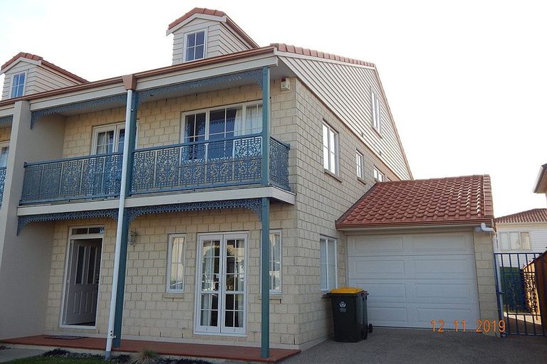 Photo of property in 33 Janway Avenue, Flat Bush, Auckland, 2016