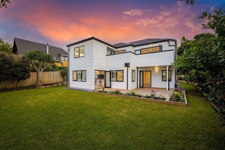 Photo of property in 151 Colwill Road, Massey, Auckland, 0614