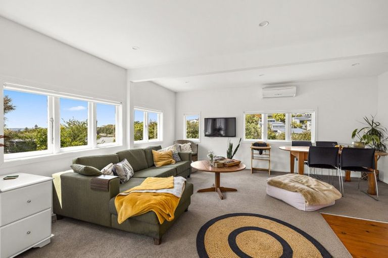 Photo of property in 14 Hythe Terrace, Mairangi Bay, Auckland, 0630