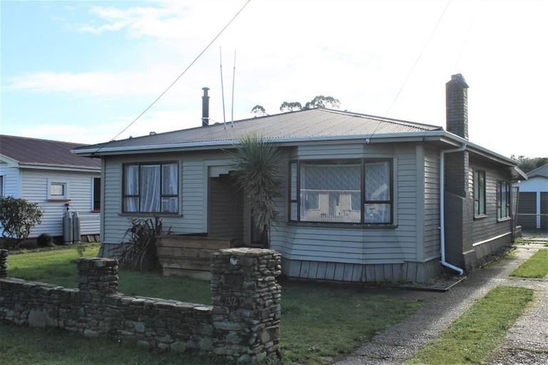 Photo of property in 32 Inverness Street, Dunollie, Runanga, 7803